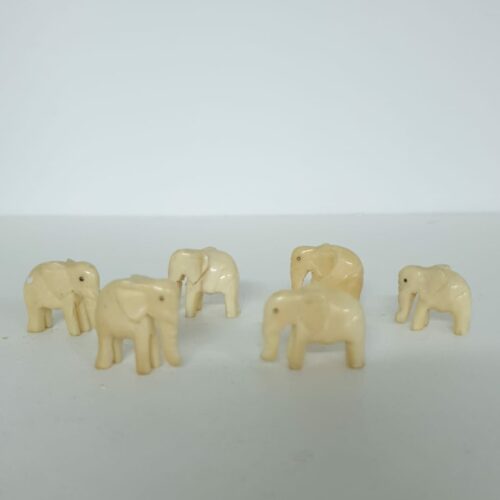 Pequeñas figuras de elefante  juego de seis