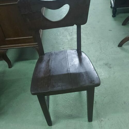 Silla gallega de los 70.De madera de eucalipto rojo