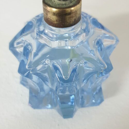 Perfumero cristal azul tallado de tocador